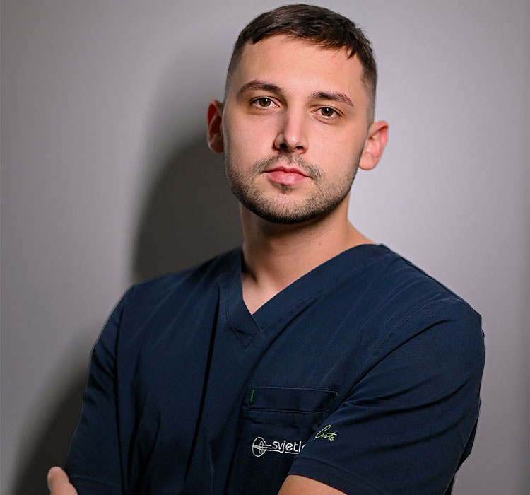 Antonio Pernjek - Operationssaal